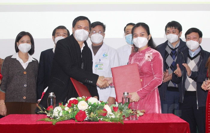 Bệnh viện Hữu nghị Việt Đức và Bệnh viện Đa khoa Hòa Bình ký kết hợp tác